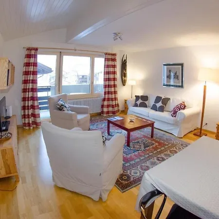 Sonnige, Bequeme Dachwohnung Mit Matterhornblick